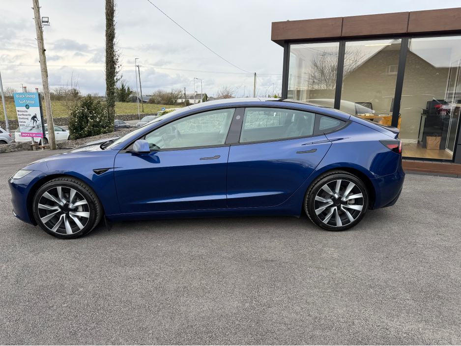 2025 Tesla Model 3 - image 12
