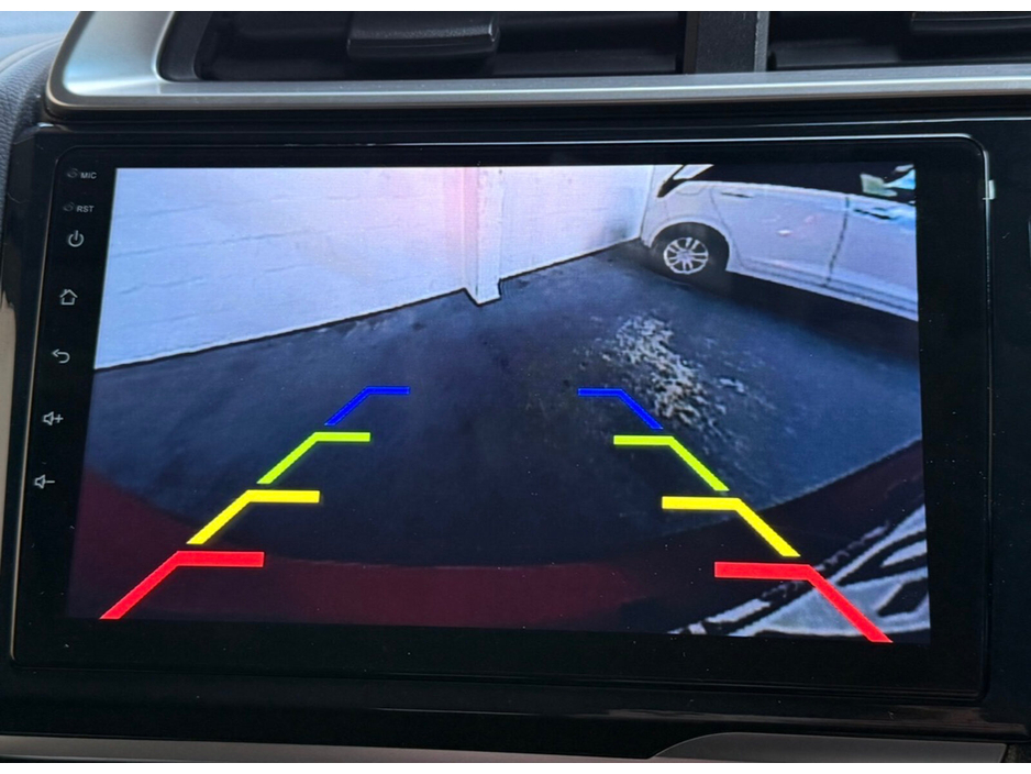 2016 Honda Jazz - image 13