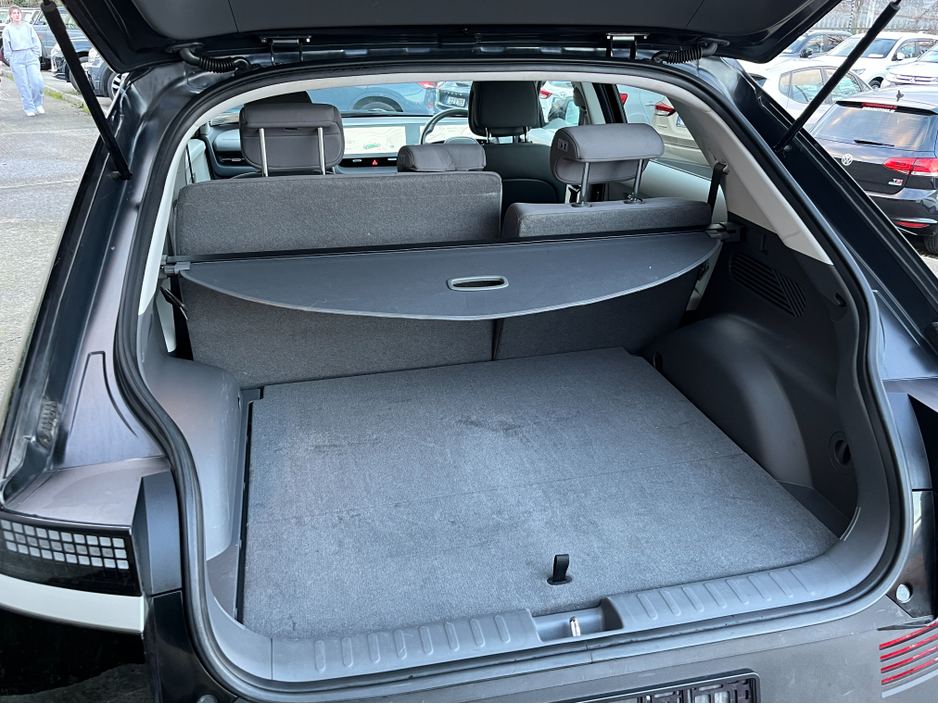 2023 Hyundai Ioniq 5 EXECUTIVE 58KW //HEATED SEATS AND STEERING WHEEL//ADAPTIVE CRUISE CONTROL//WIRELESS PHONE CHARGING// €24,950