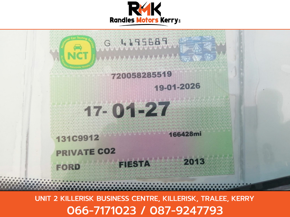 2013 Ford Fiesta - image 5
