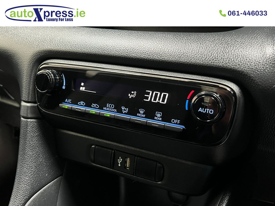 2021 Toyota Yaris - image 22