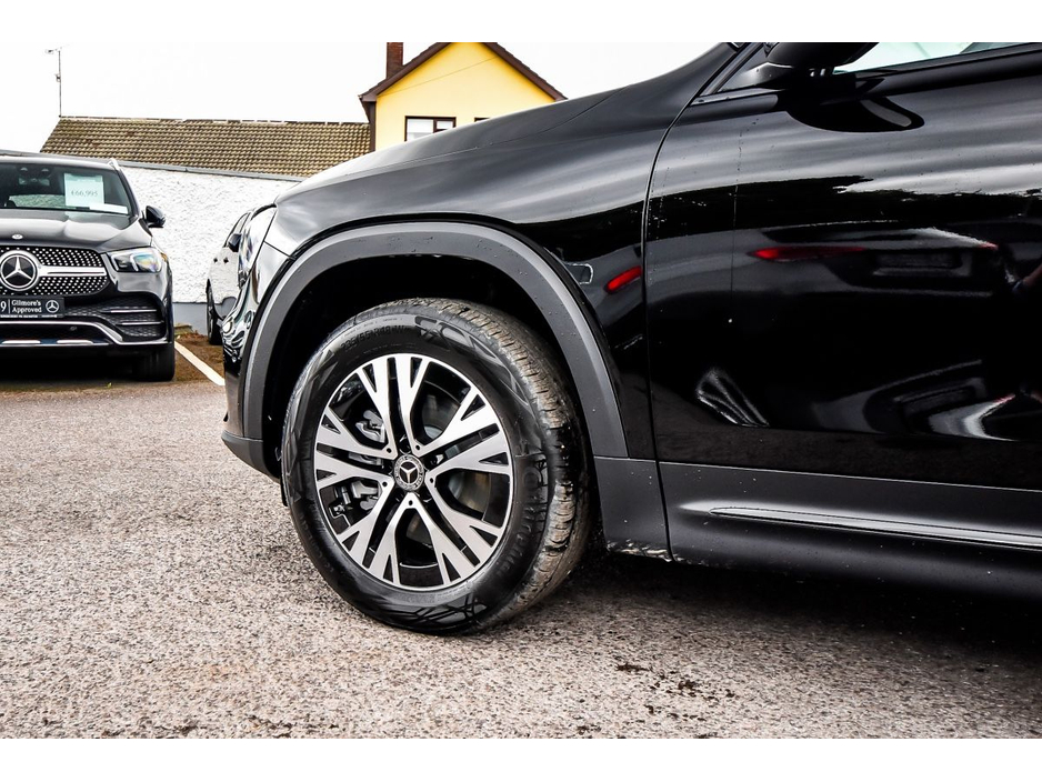 2025 Mercedes-Benz GLB - image 6