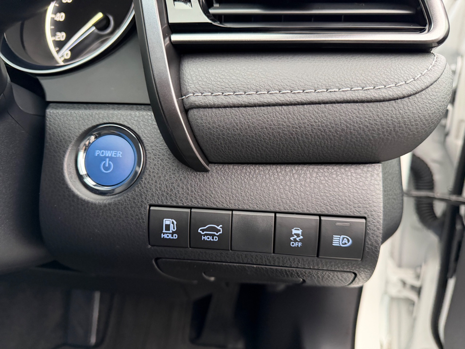 2023 Toyota Camry - image 23