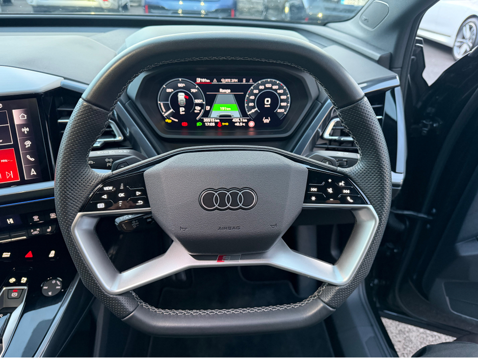 2025 Audi Q4 e-tron 82kwh long Range - S Line Black Ed - Quattro €47,940