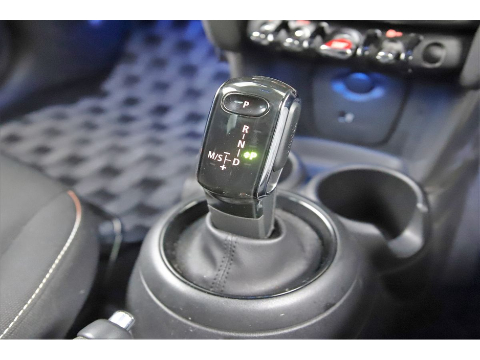 2020 MINI Hatch 1.5 AUTO 5DR *REVERSE CAM*PARK SENSORS* €22,890