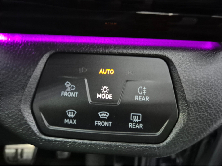 2023 Volkswagen ID.4 - image 17