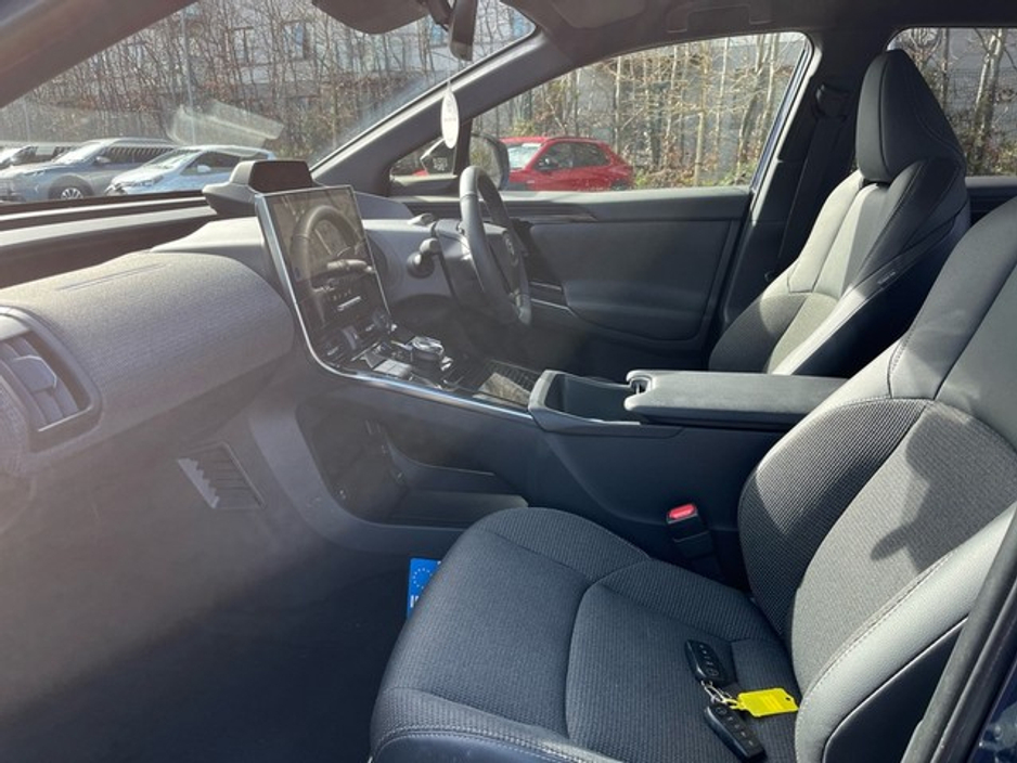 2024 Toyota bZ4X - image 7