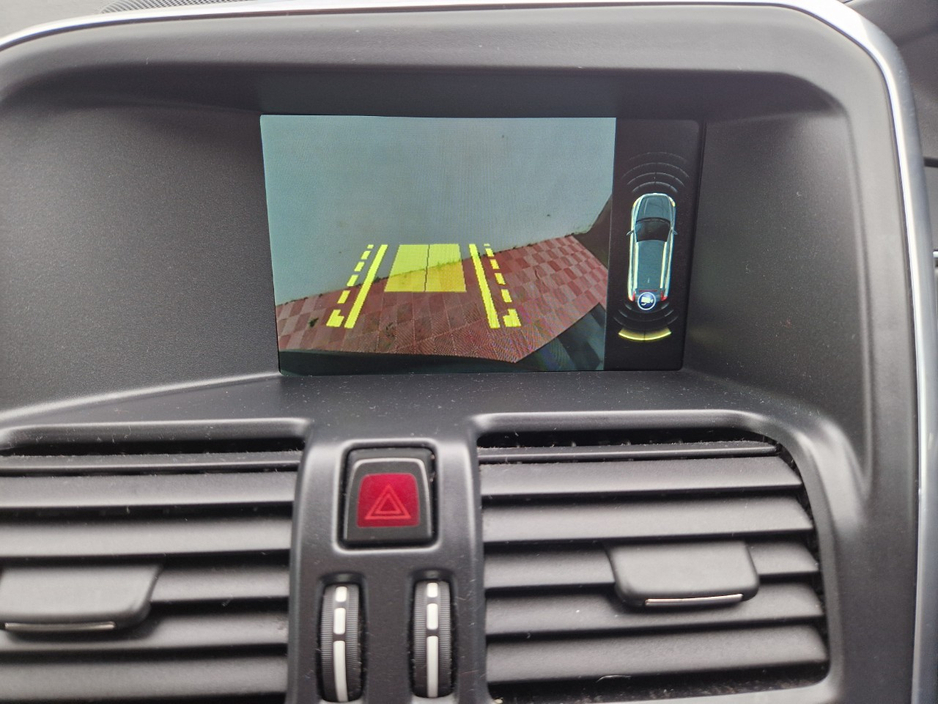 2015 Volvo XC60 - image 36