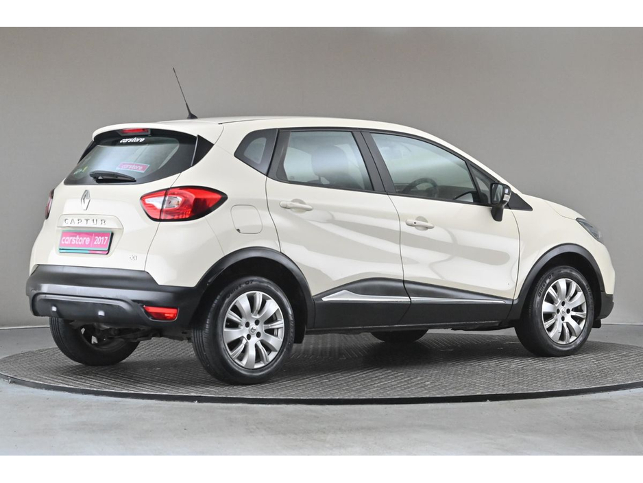 2017 Renault Captur 1.5 DCI 5SPD LIFE 90BHP EU6 €10,890