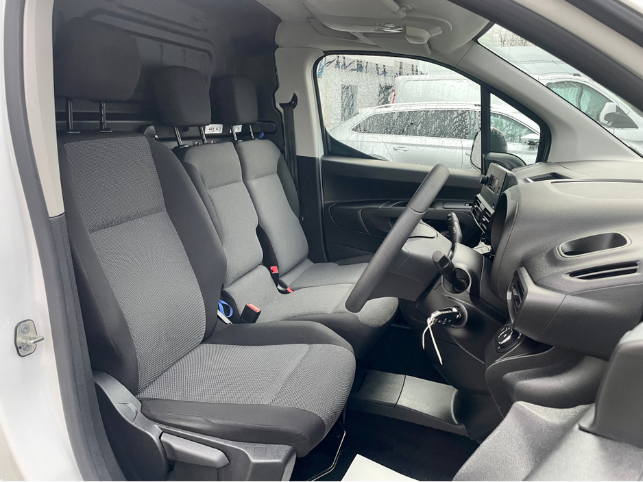 2022 Opel Combo L1H1 1.5 CDTI 100PS DIESEL 6SPEED MANUAL MY22 SWB €13,000