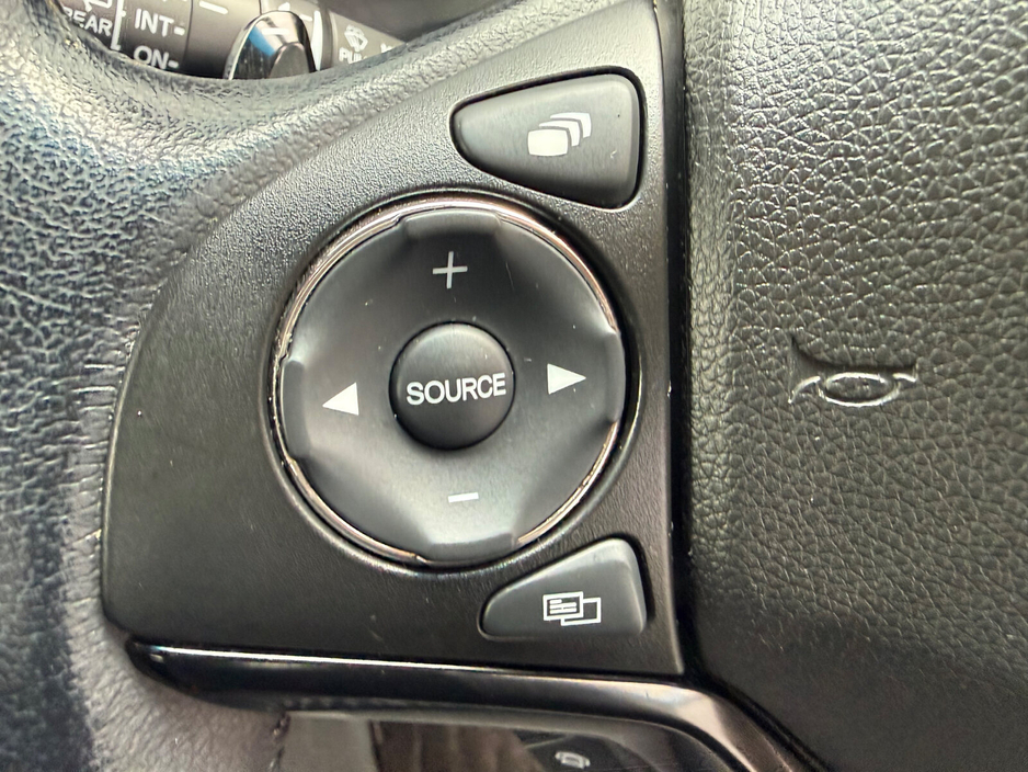 2019 Honda Vezel - image 18