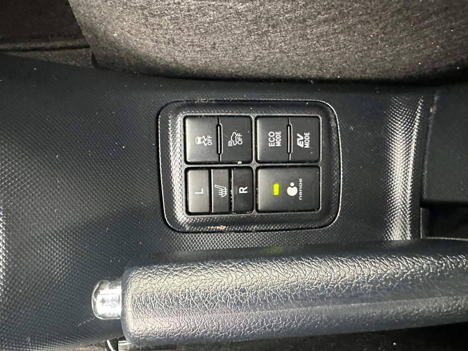 2019 Toyota Aqua - image 18