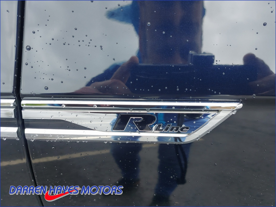 2021 Volkswagen Touareg - image 22