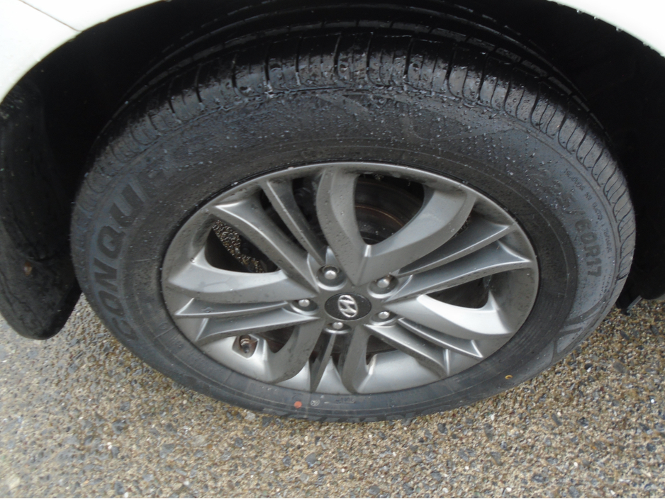 2015 Hyundai ix35 - image 12