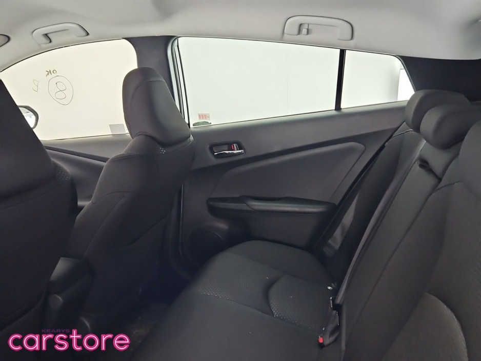 2019 Toyota Prius - image 13