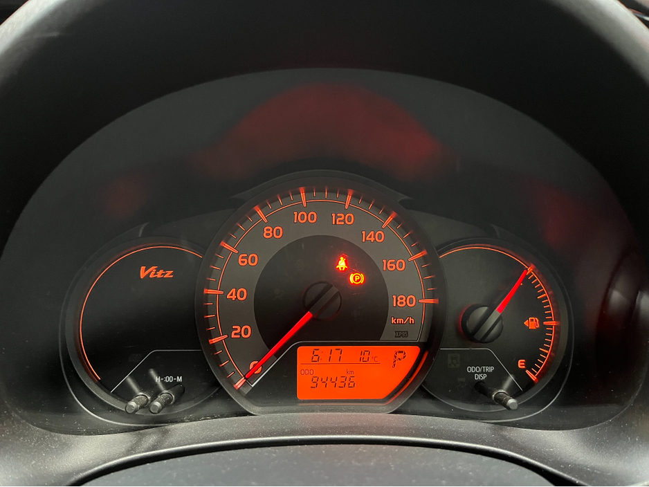 2018 Toyota Vitz - image 17