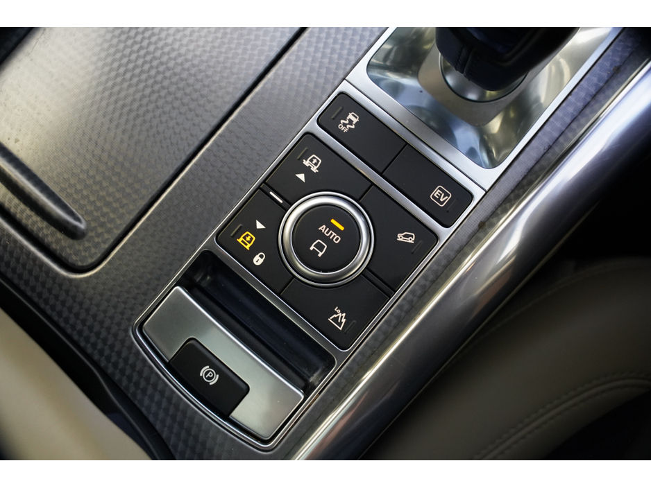 2020 Land Rover Range Rover Sport - image 19