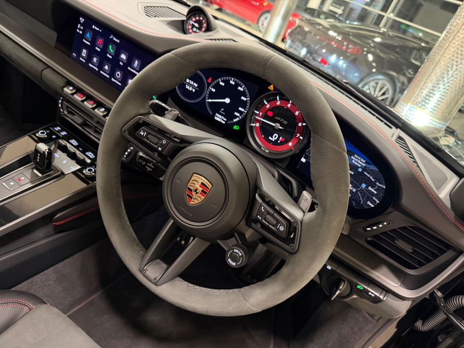 2024 Porsche 911 - image 28