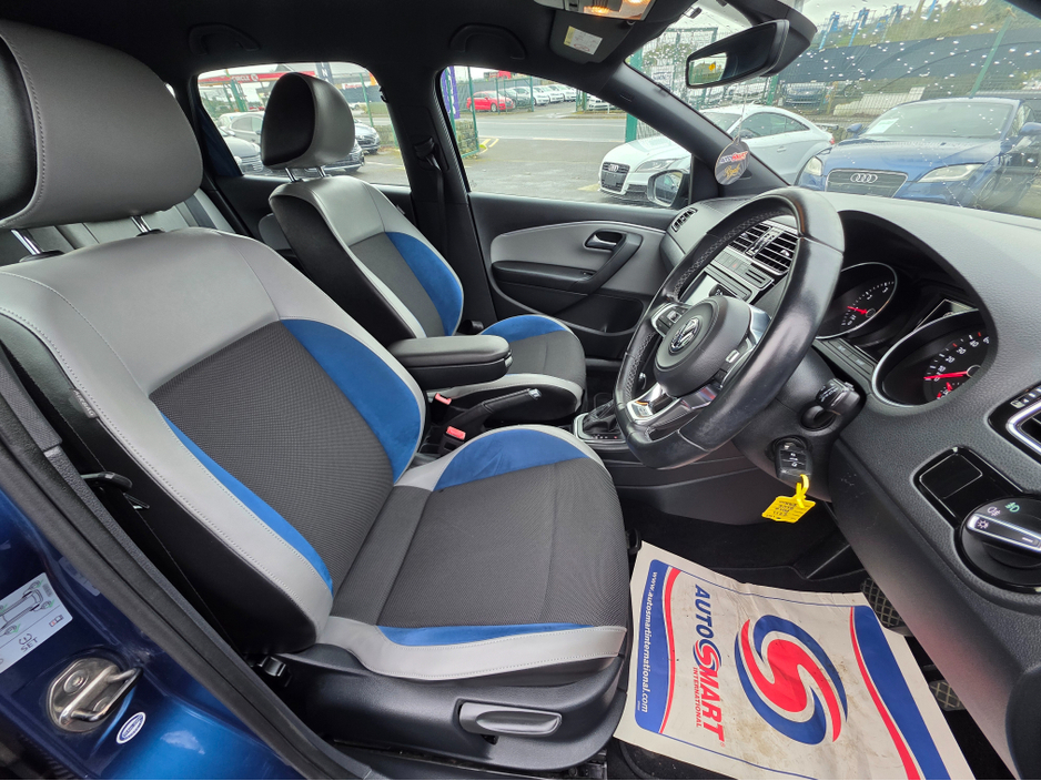 2015 Volkswagen Polo - image 4