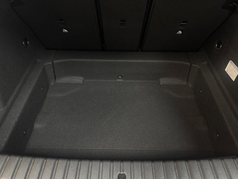 2020 BMW 1 Series - image 18