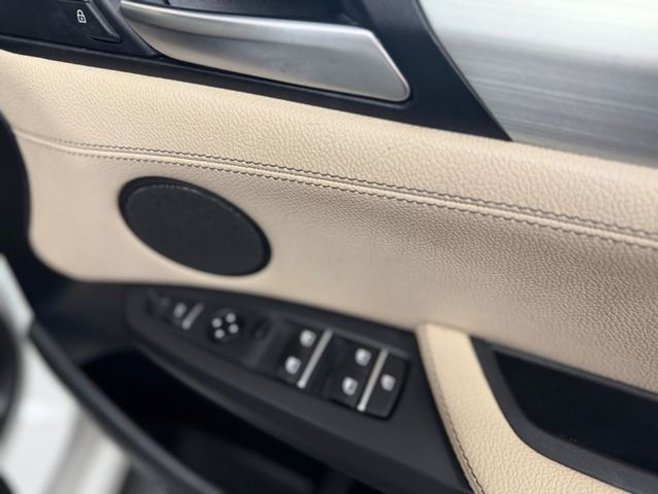 2016 BMW X3 - image 11