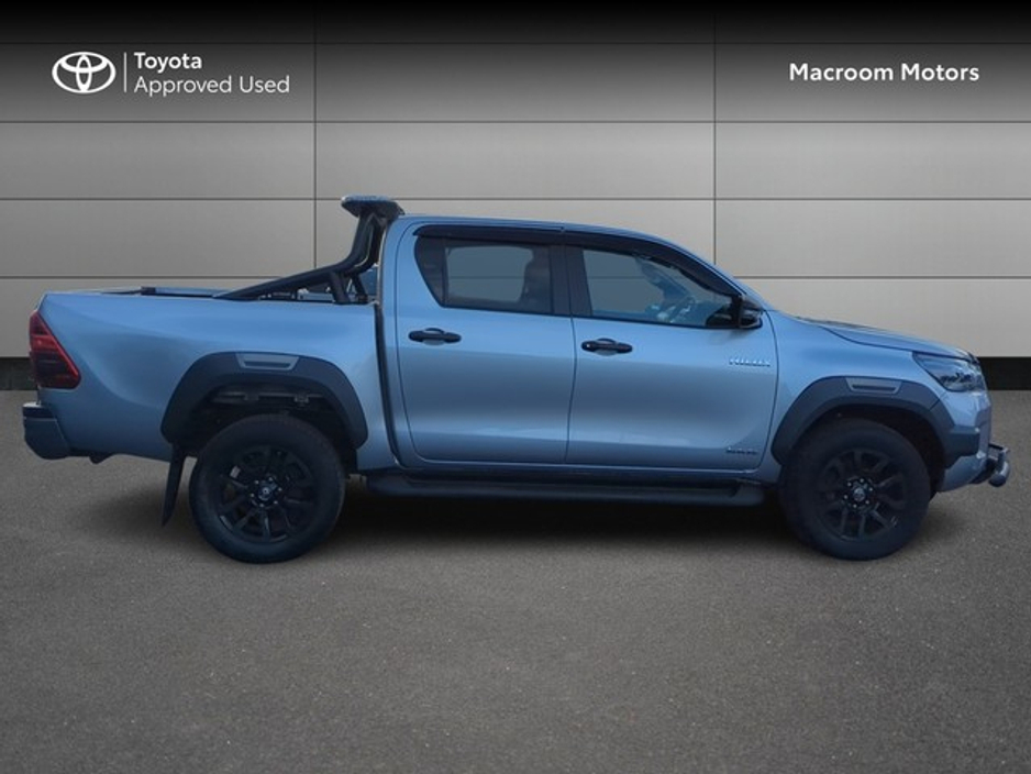 2025 Toyota Hilux HILUX 2.8 INVINCIBLE €57,000