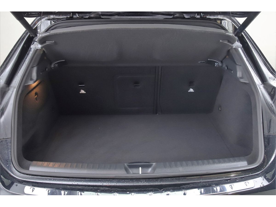 2016 Mercedes-Benz GLA Class GLA 180 *HALF LEATHER*REVERSE CAM*PARK SENSORS* €18,890