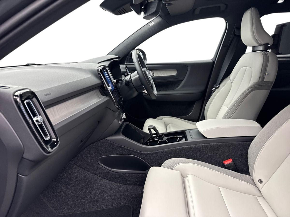 2026 Volvo EX40 ULTRA EXT RANGE *1.9% APR* €100 PER WEEK ON PCP €55,995