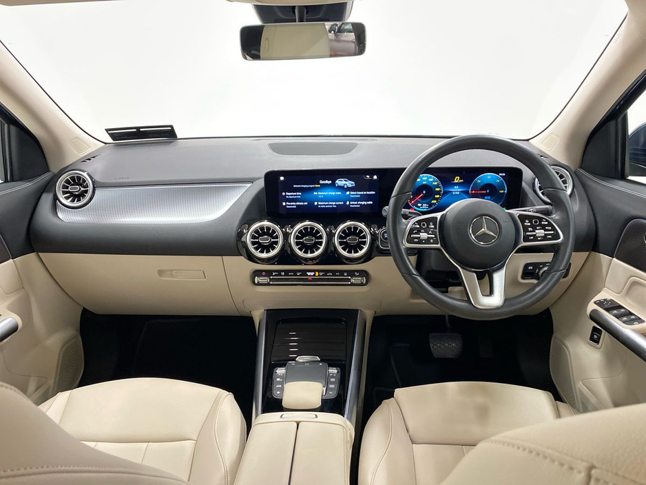 2023 Mercedes-Benz EQA - image 2