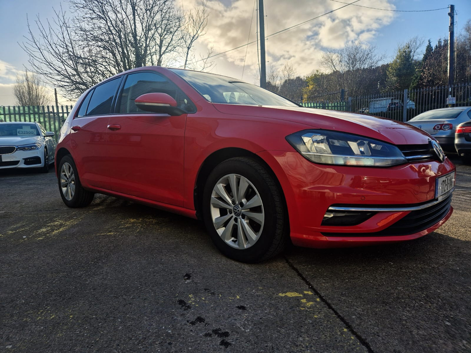 2017 Volkswagen Golf - image 4