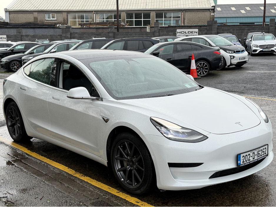 2020 Tesla Model 3 STANDARD RANGE + RWD..PANORAMIC ROOF €18,900
