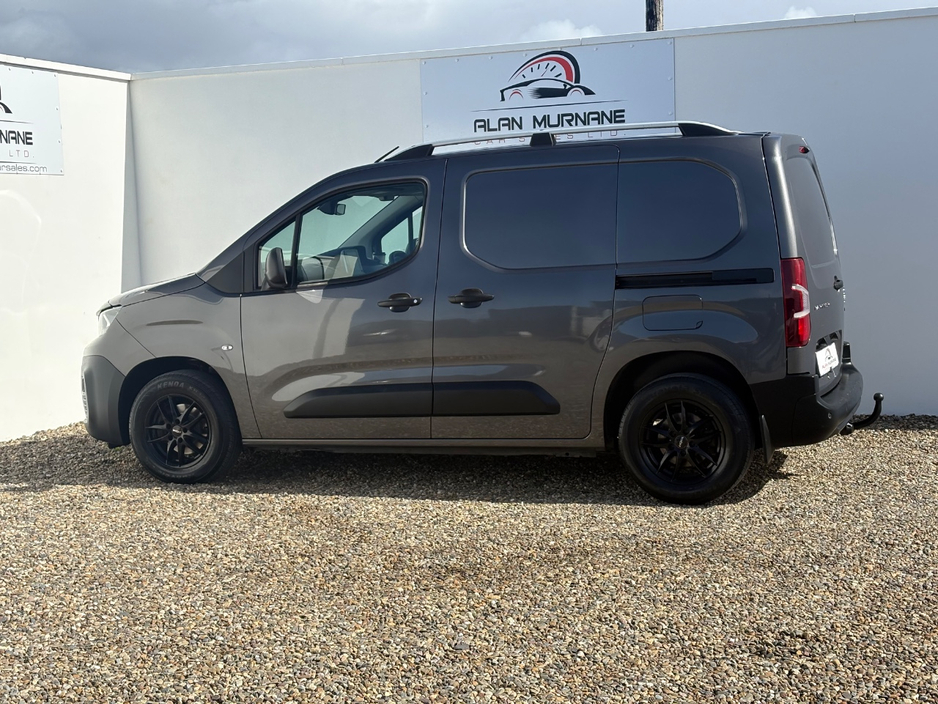 2019 Peugeot Partner - image 9