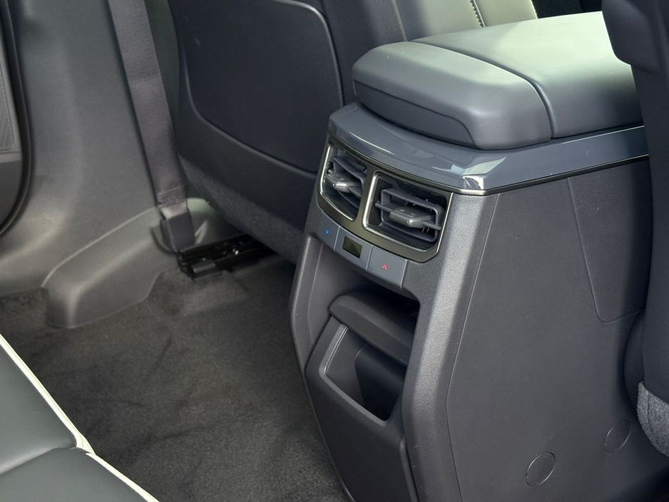 2026 Kia EV5 - image 33