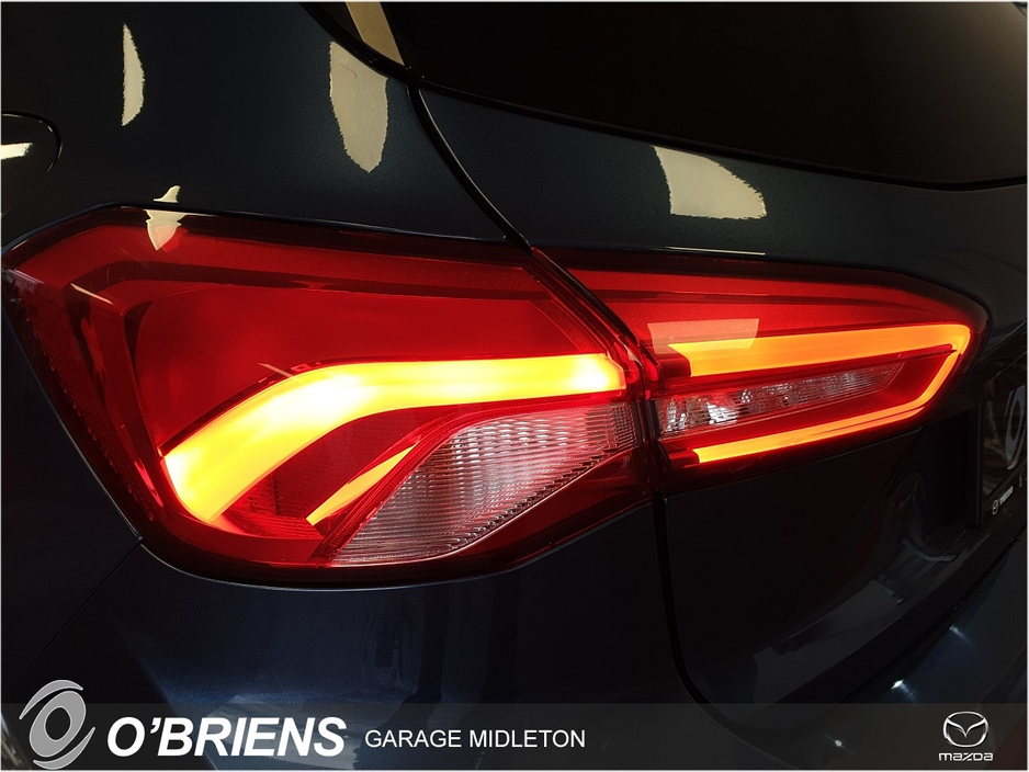 2020 Ford Focus - image 17