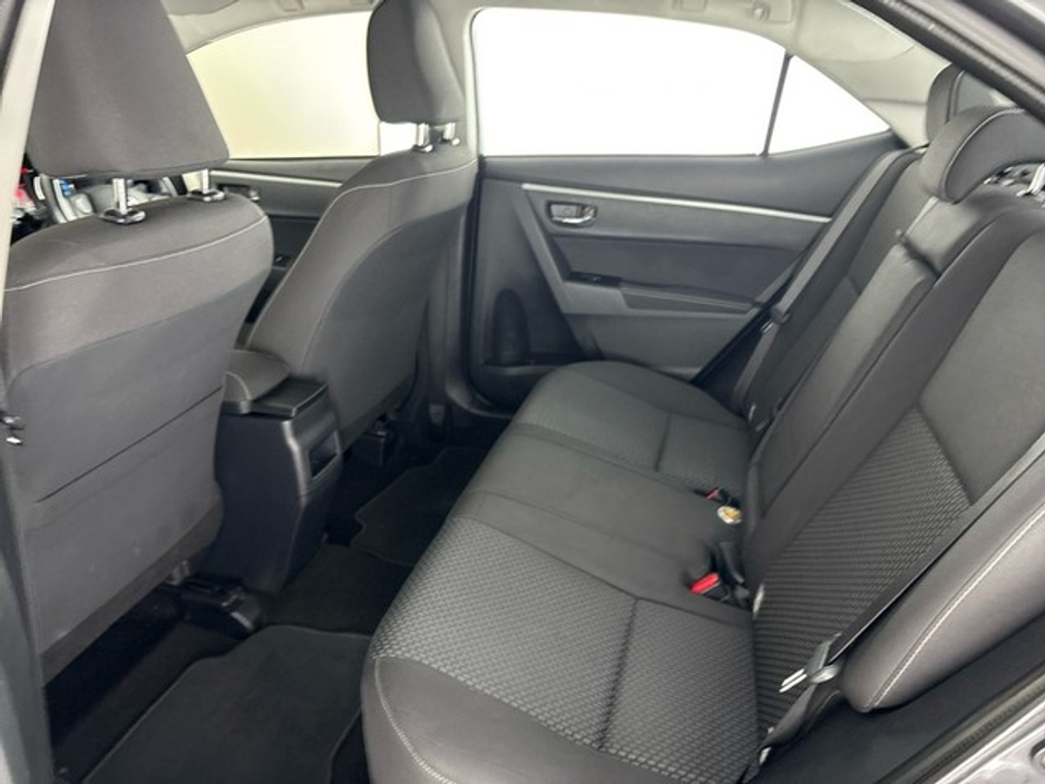 2016 Toyota Corolla COROLLA 1.4 D-4D AURA €15,450