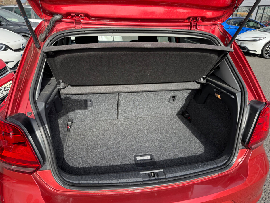 2015 Volkswagen Polo - image 21