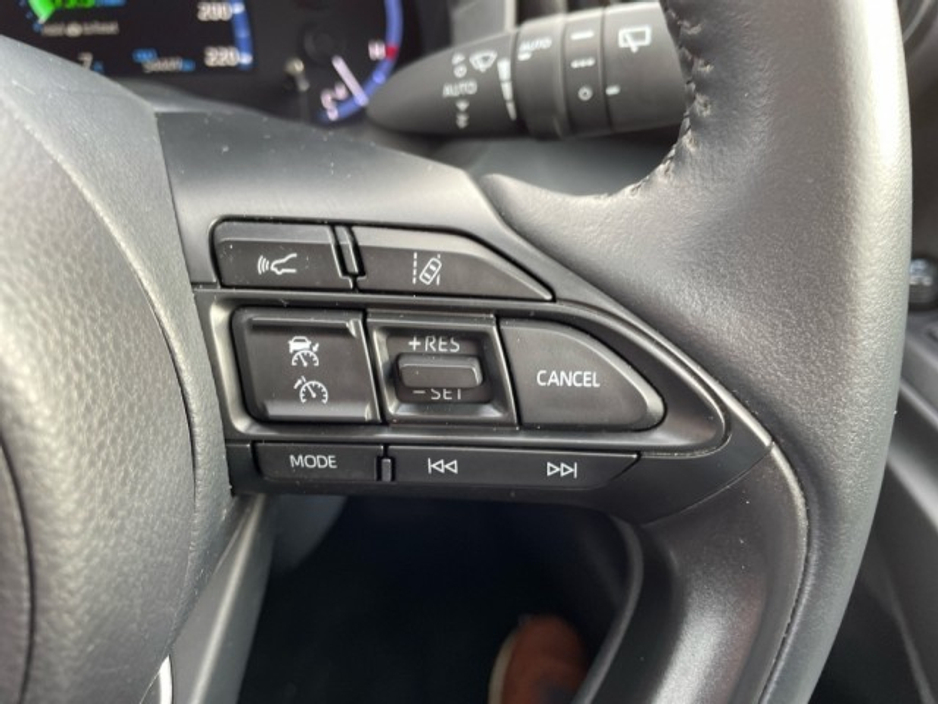 2022 Toyota Yaris Cross LunaSport - BiTone - 1.5 Hybrid - Automatic - 1 Owner &ndash; Full TOYOTA Service History // Remote Central Locking // Front Electric Windows // Rear Electric Windows // Electric Mirrors // Apple Carp €26,899