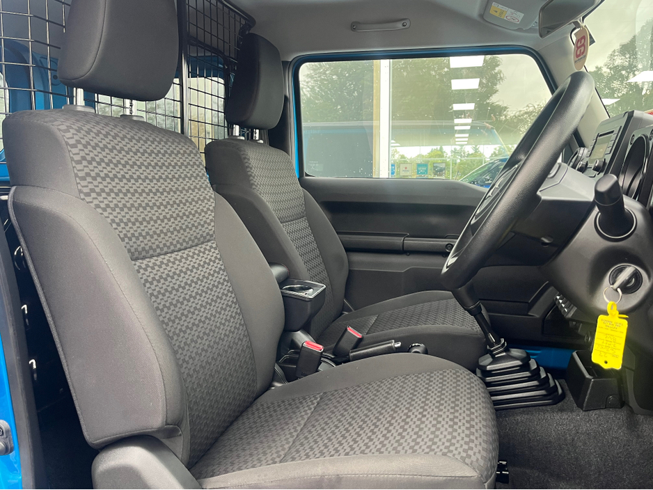 2023 Suzuki Jimny - image 14