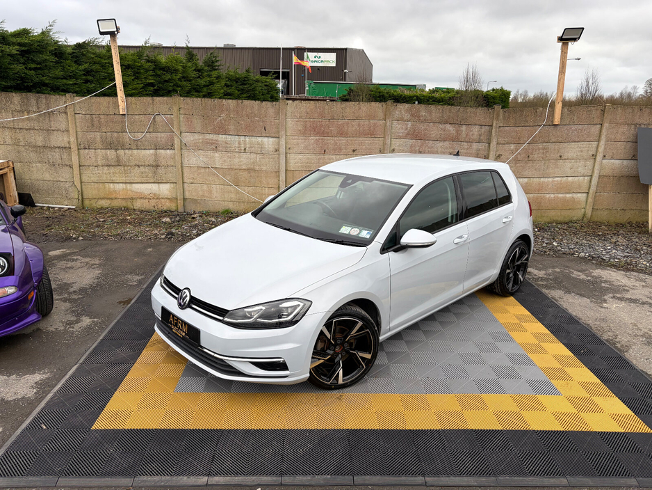 2018 Volkswagen Golf - image 11