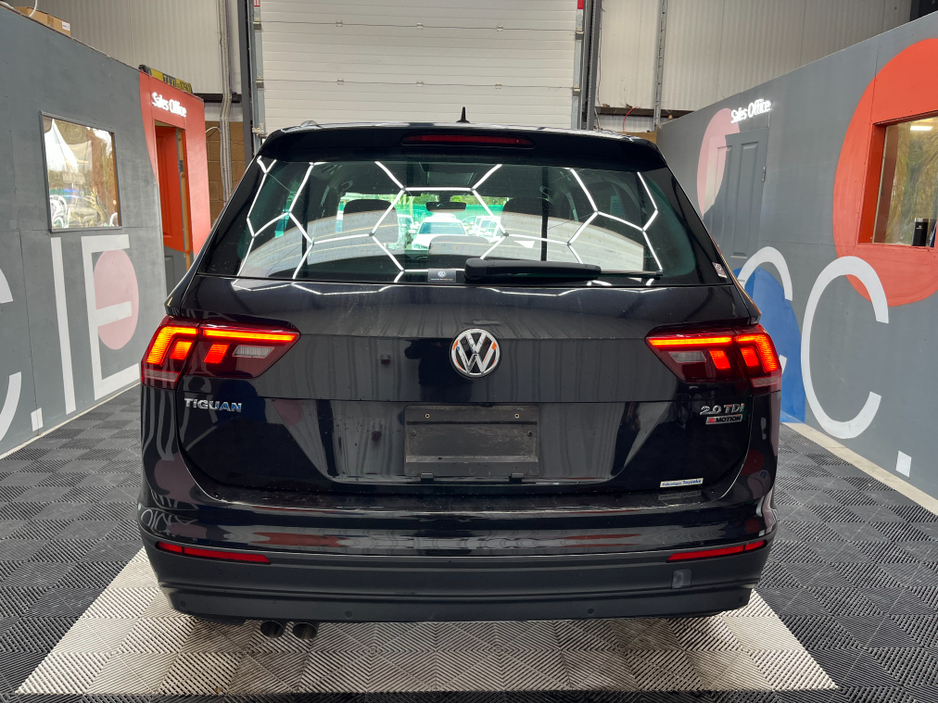 2018 Volkswagen Tiguan - image 3