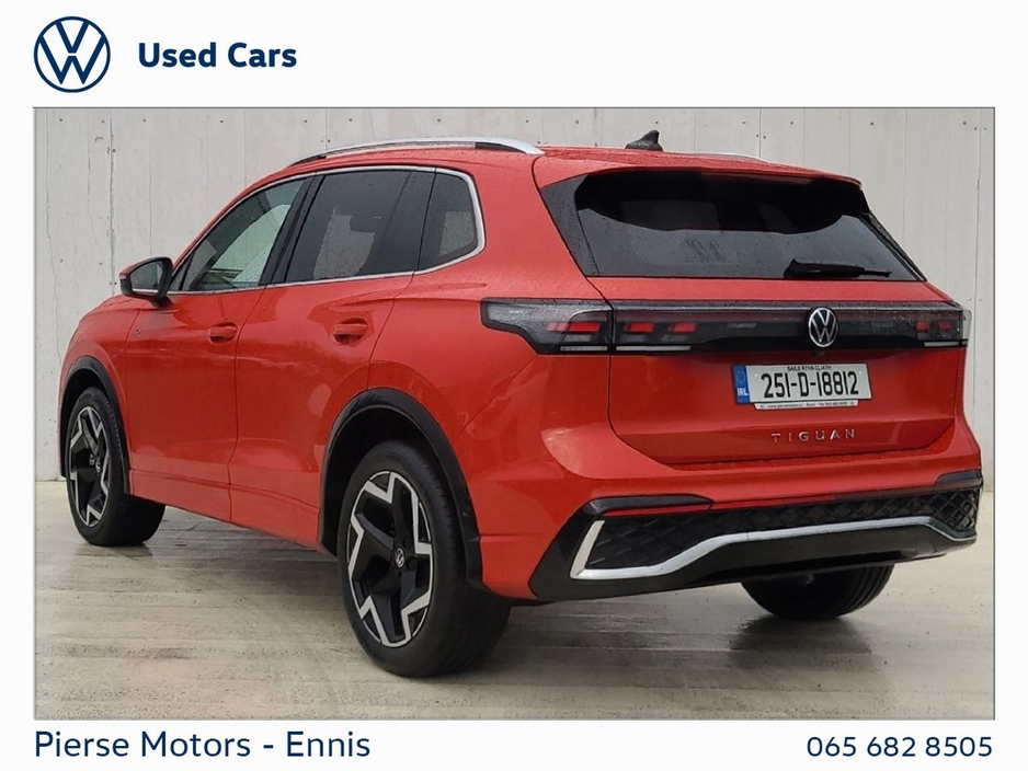 2025 Volkswagen Tiguan - image 3