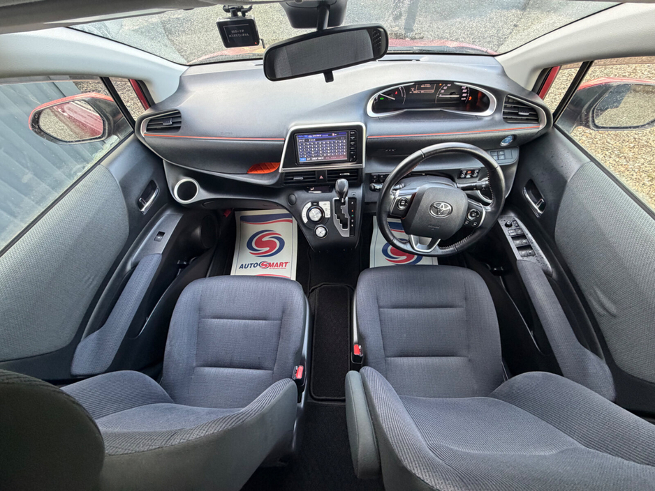 2016 Toyota Sienta  €12,500