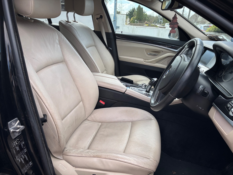 2012 BMW 5 Series - image 8