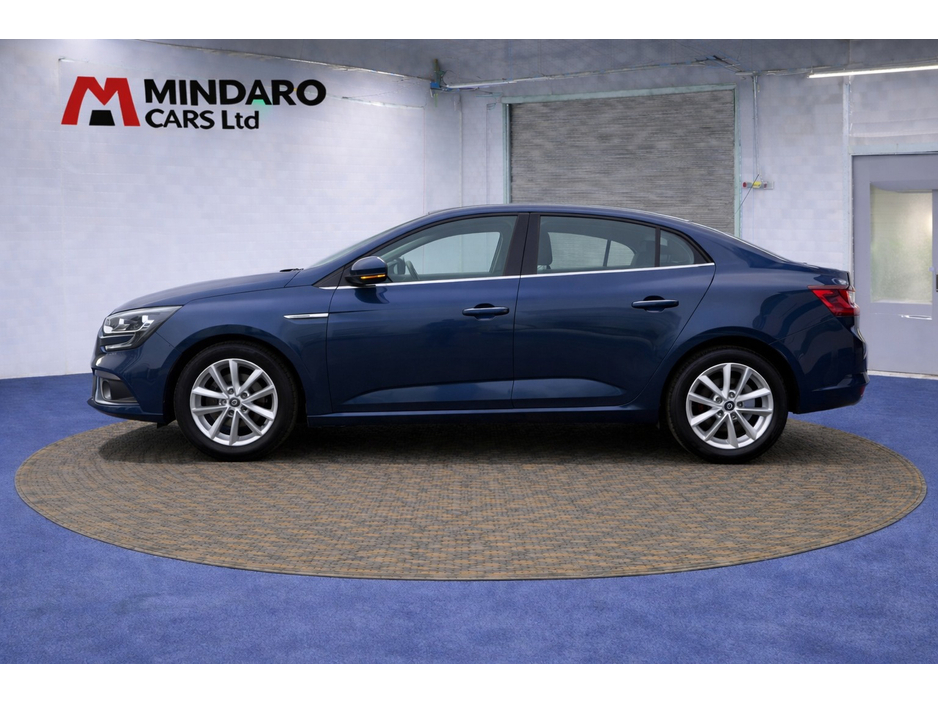 2018 Renault Megane - image 4