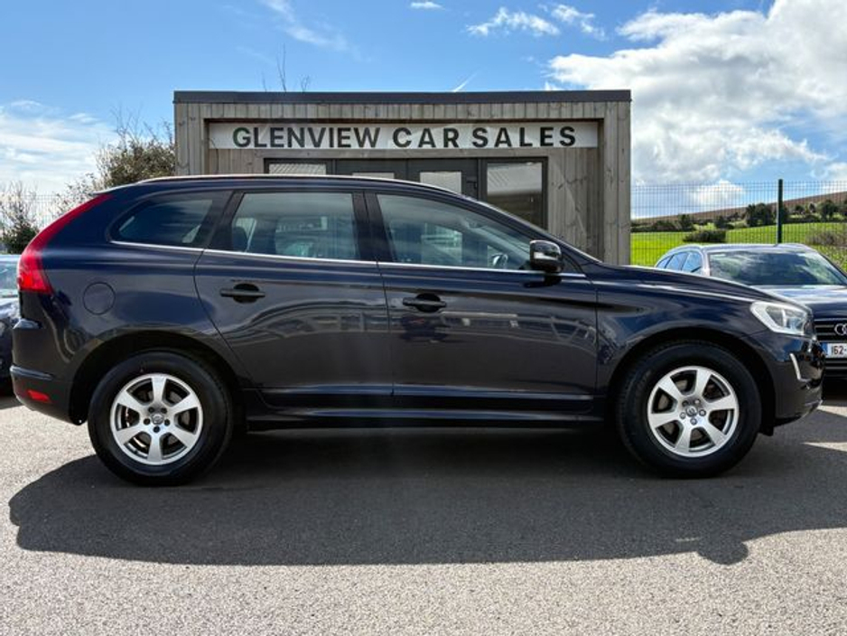 2016 Volvo XC60 - image 5