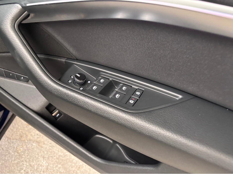 2021 Audi e-tron - image 7