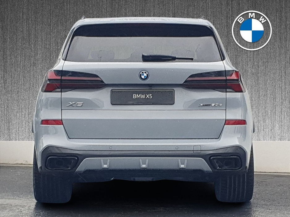 2026 BMW X5 - image 15