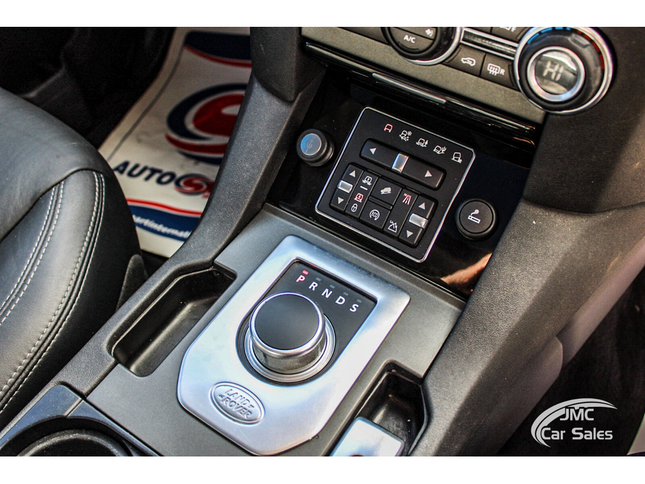 2014 Land Rover Discovery - image 20