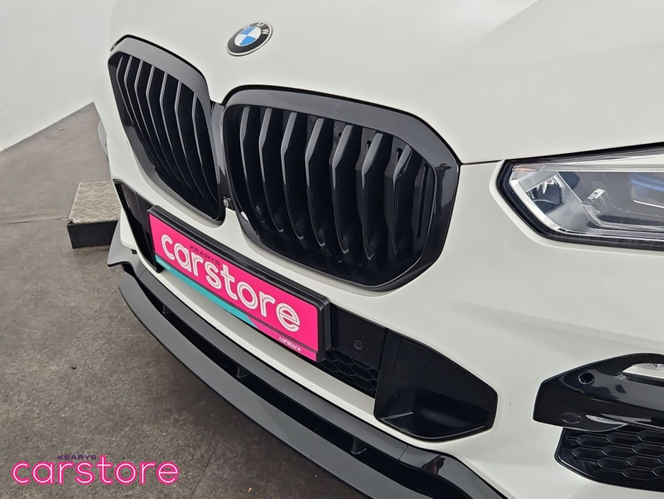 2020 BMW X5 - image 19