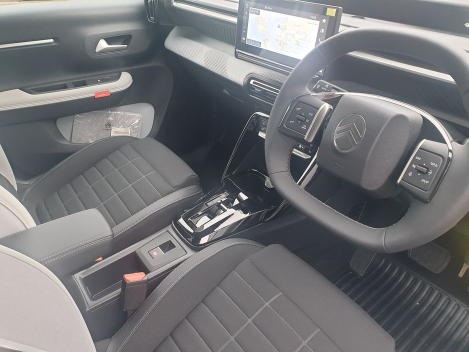 2026 Citroen e-C3 - image 12